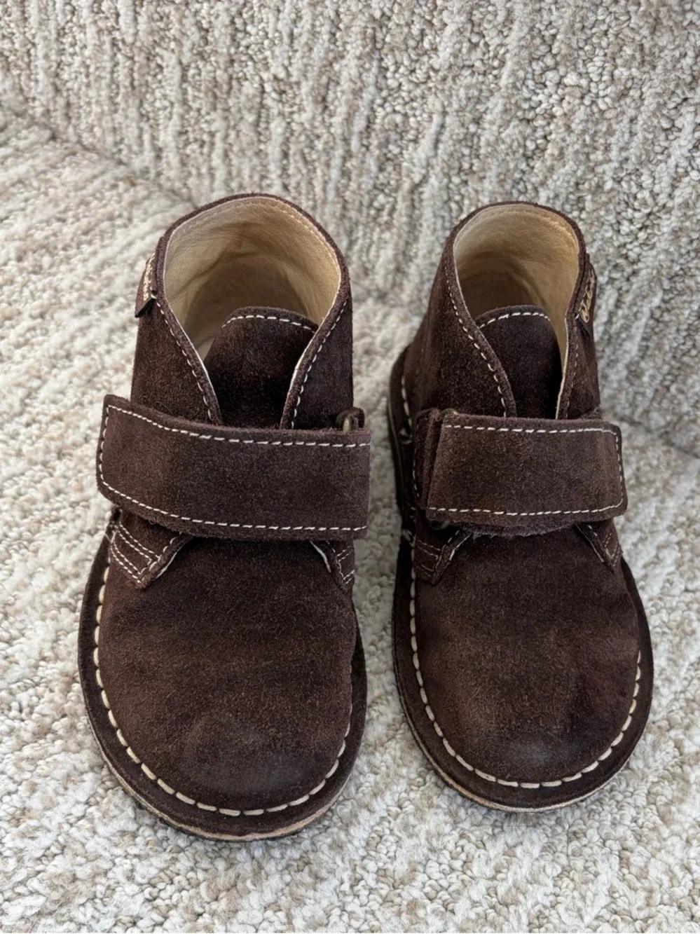Naturino brown suede boys' casual chukka boots. Kids Size 24. - Picture 2 of 11